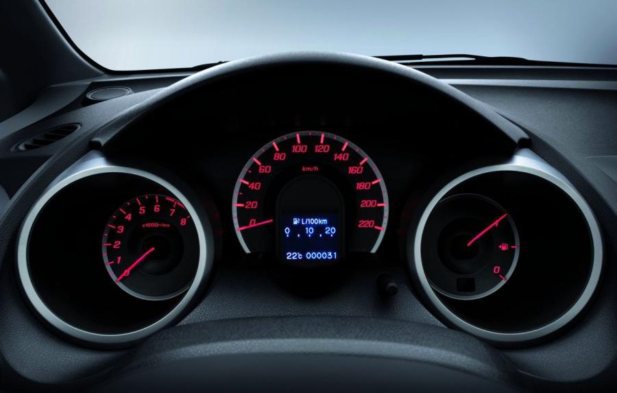  Honda Jazz Si 2012 года  (фото 15 из 45)